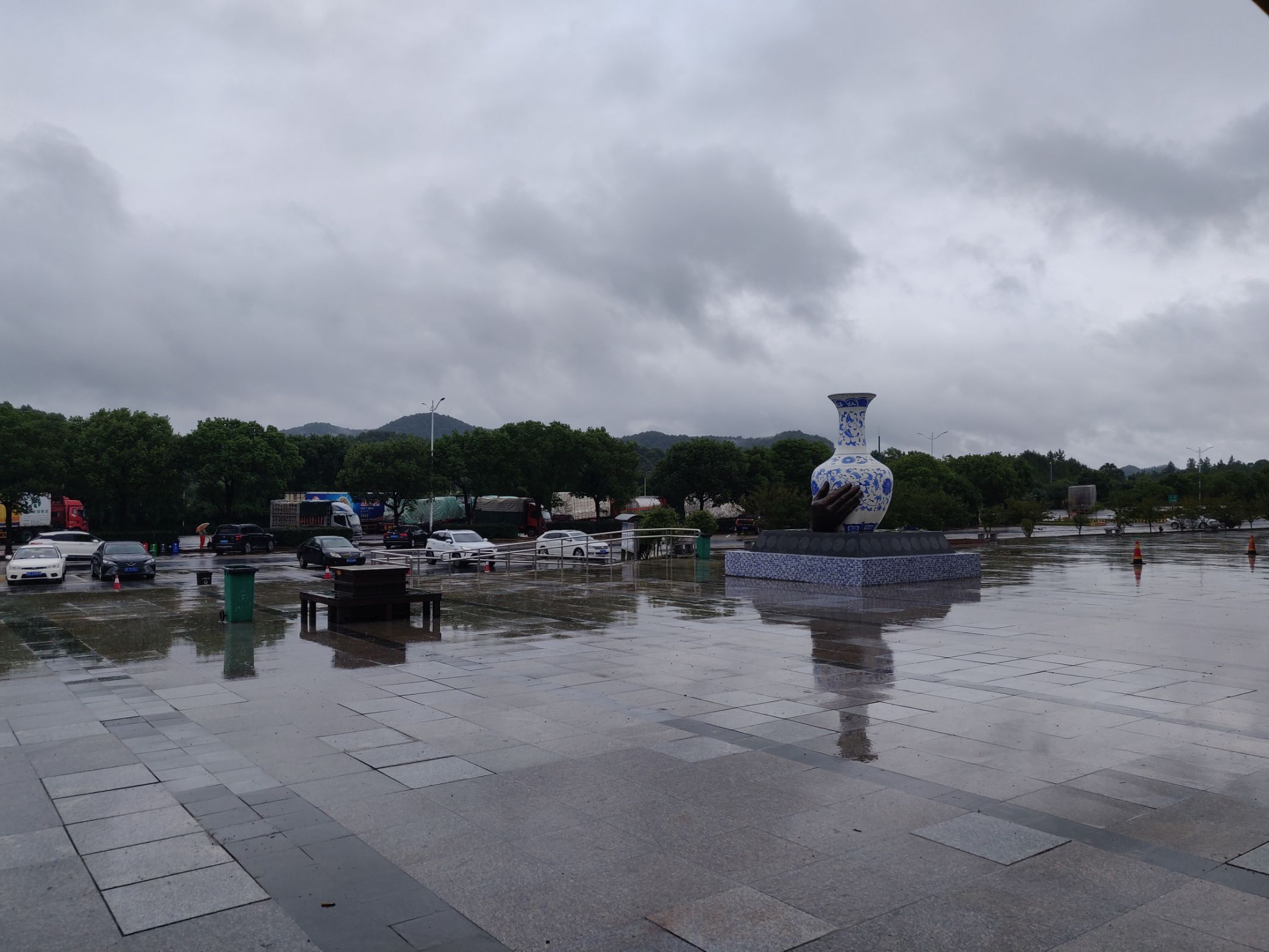 月亮湖服务区-超市