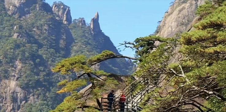 2-Day Sanqing Mountain Tour: Mystique of the Oriental Goddess and Freshness of the Sunshine Coast
