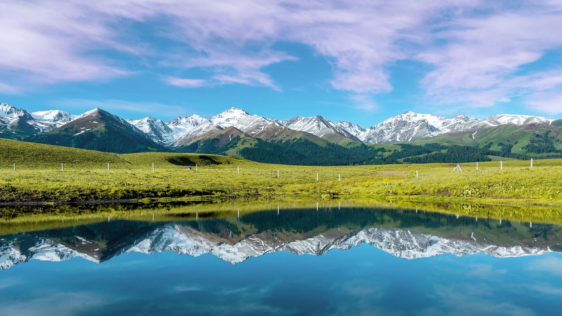 气势恢宏的诗篇,如诗如画的美景--世界四大草原之一的那拉提空中大