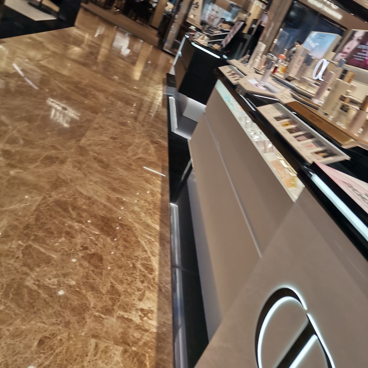 岁宝百货(景田店)