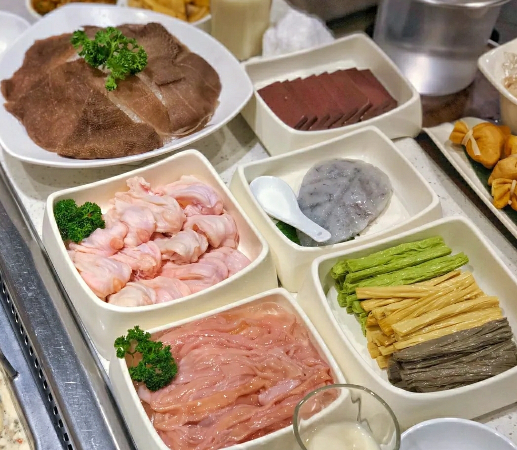 double one蹦床主题公园(沣西吾悦店)