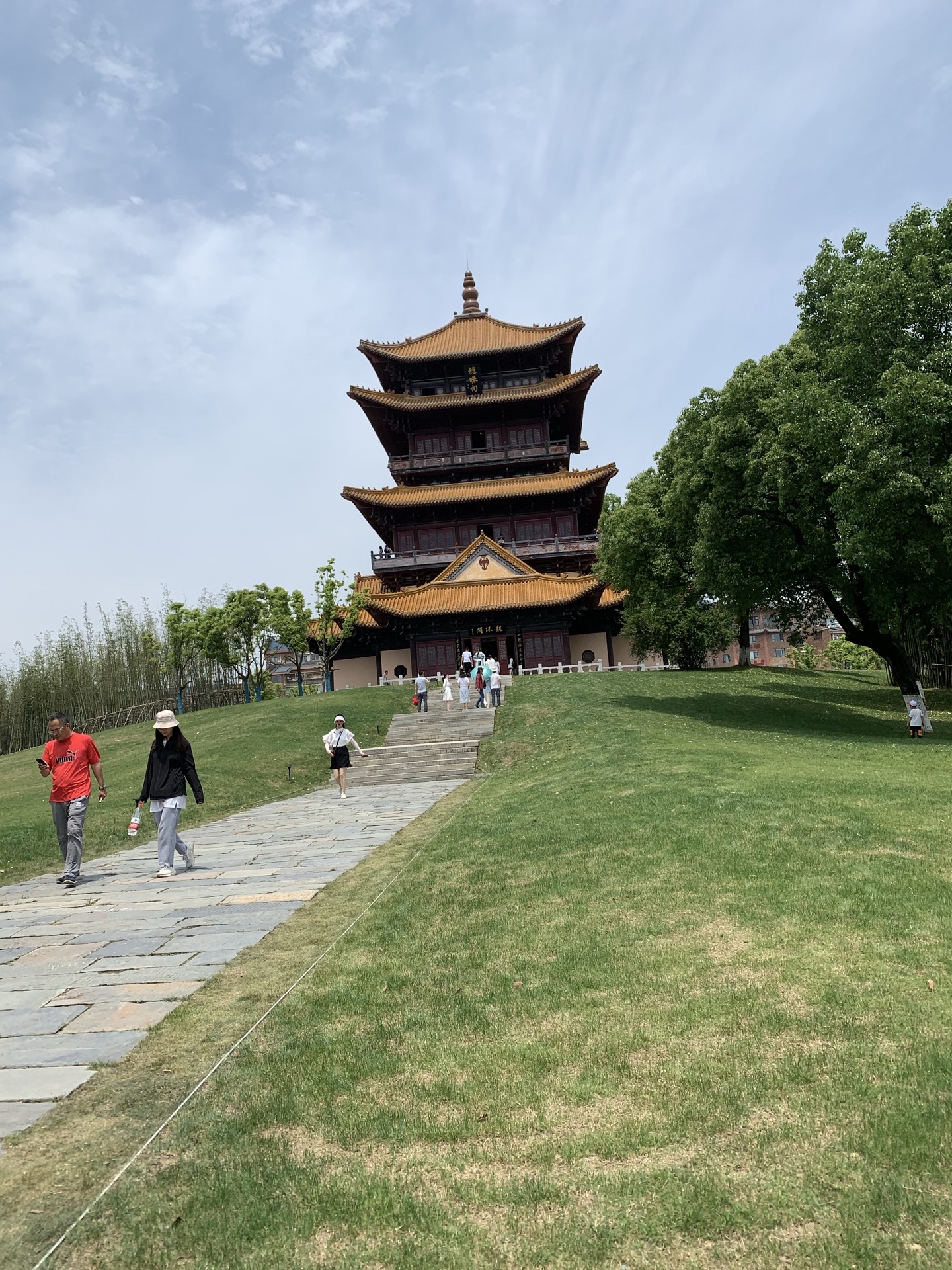 龙珠阁,位于江西省景德镇市御窑厂国家考古遗址公园内
