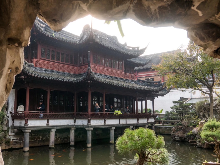 yu garden shanghai disneyland description