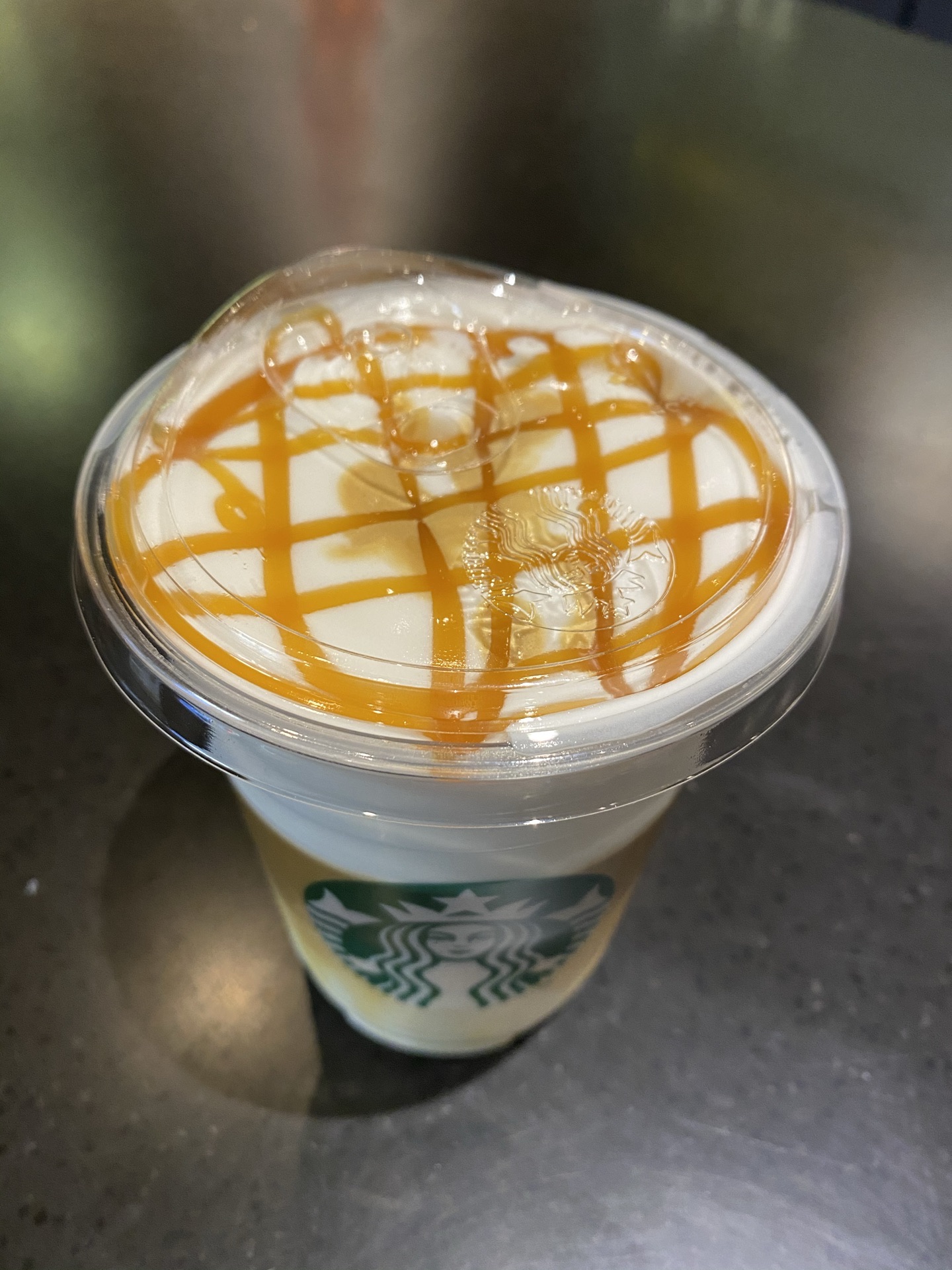 奶盖出乎意料的好喝最近星巴克推出了很多新的系列带有奶盖的系列我蛮