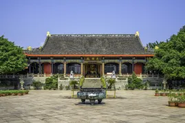 1-Day Leshan Tour: Leshan Giant Buddha's grandeur, Dafochan Temple's Buddhist culture