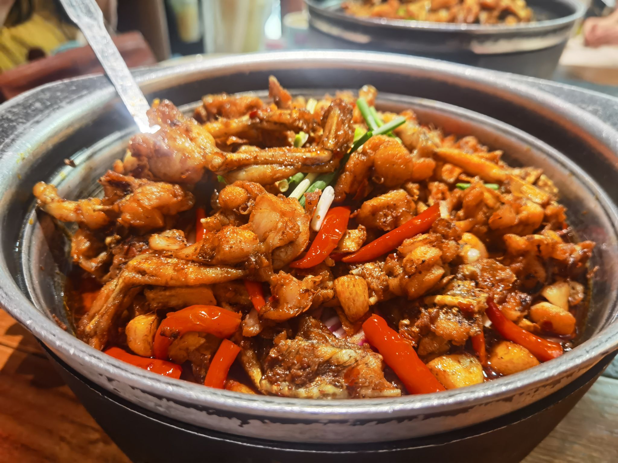 【携程美食林】青岛蛙小侠(大融城店)餐馆,打卡大融城这家牛蛙店,他家