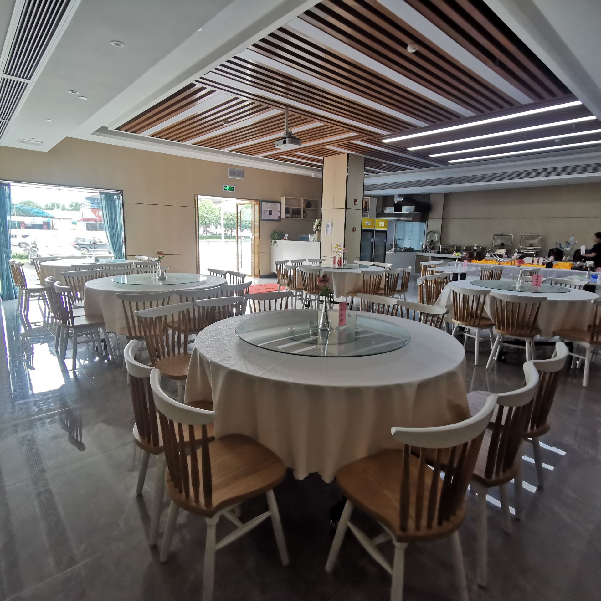 宜昌朗悦酒店(三峡自贸区店)·李府味道 直线距离310m