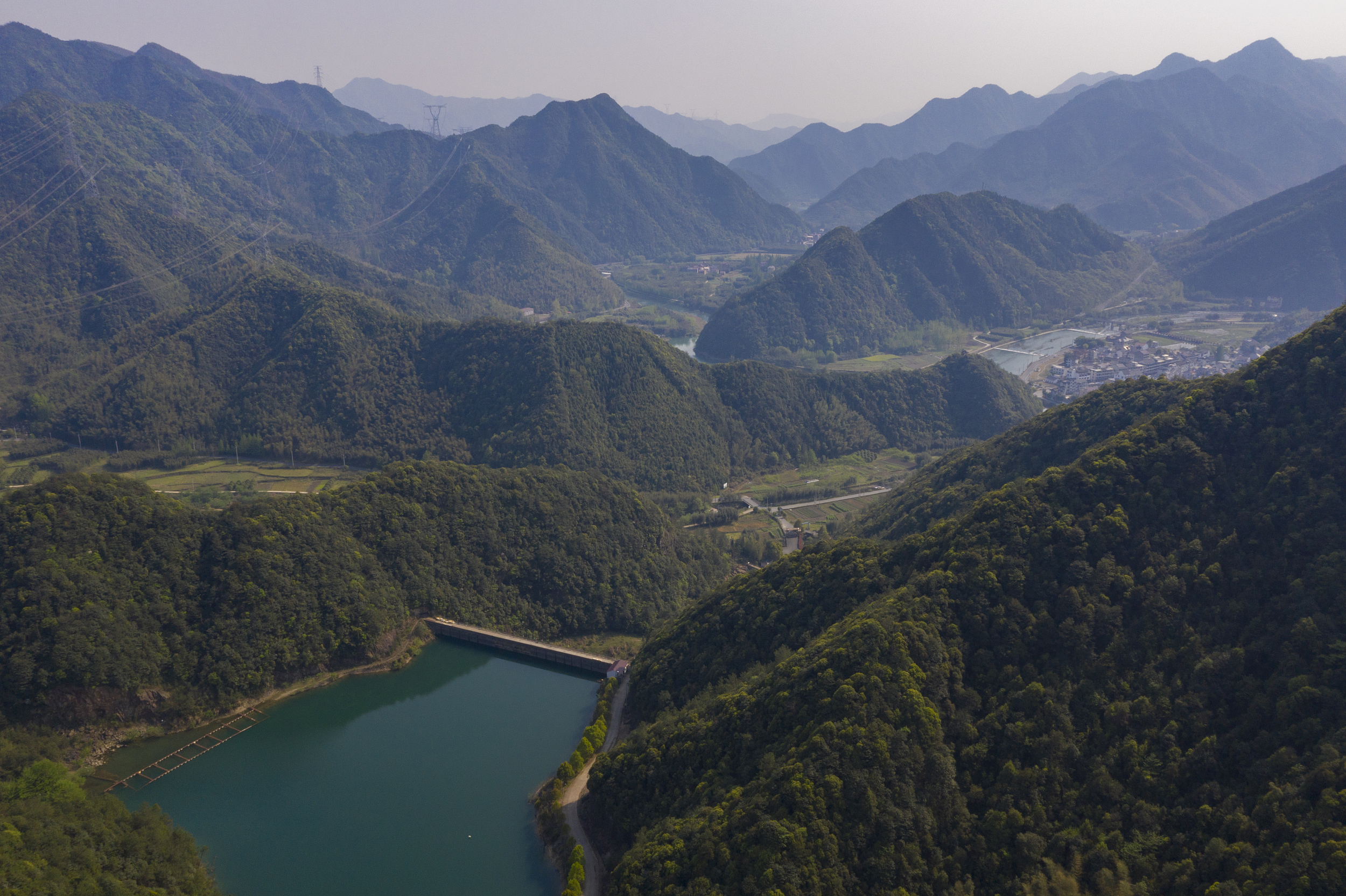 5-Day Lincang Tour: Explore Mijing Valley, Forest Town and Tea Culture Custom Park