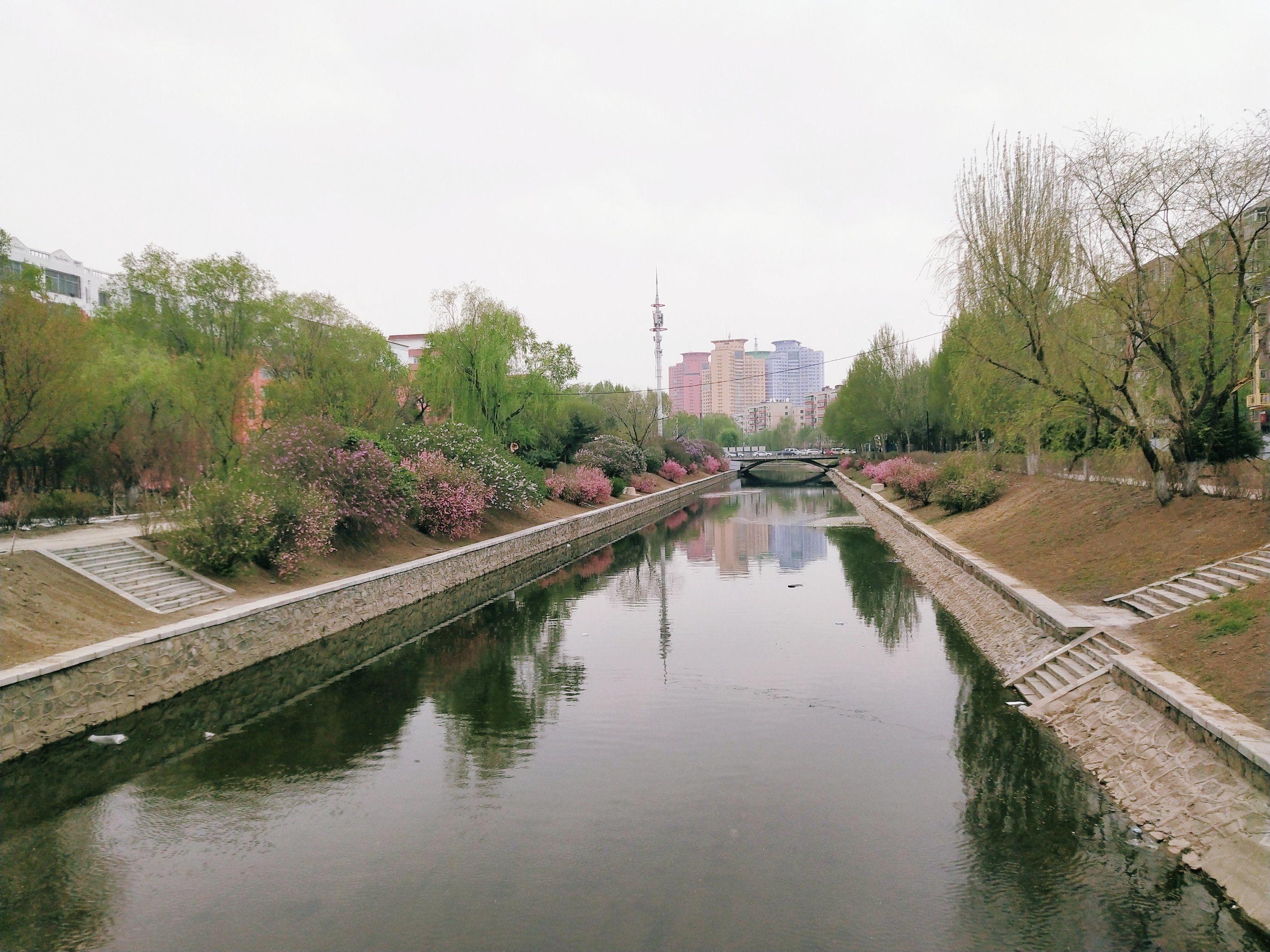 0万泉街(小河沿公园对面)距228路金觉寺街小河沿站303m,步行5min地图