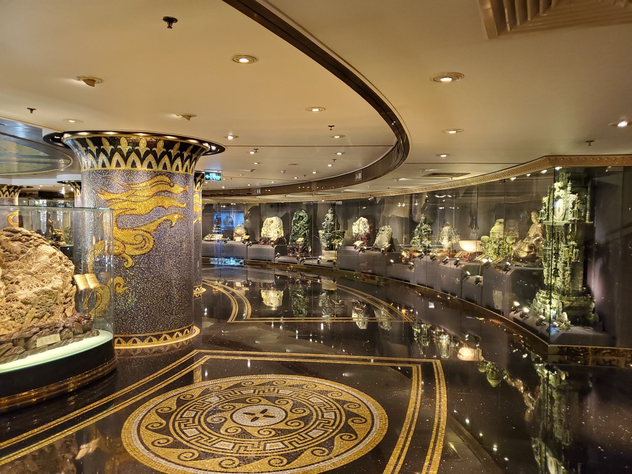 【携程攻略】景点,第一次来澳门,住在葡京酒店是一种不错的选择,探索