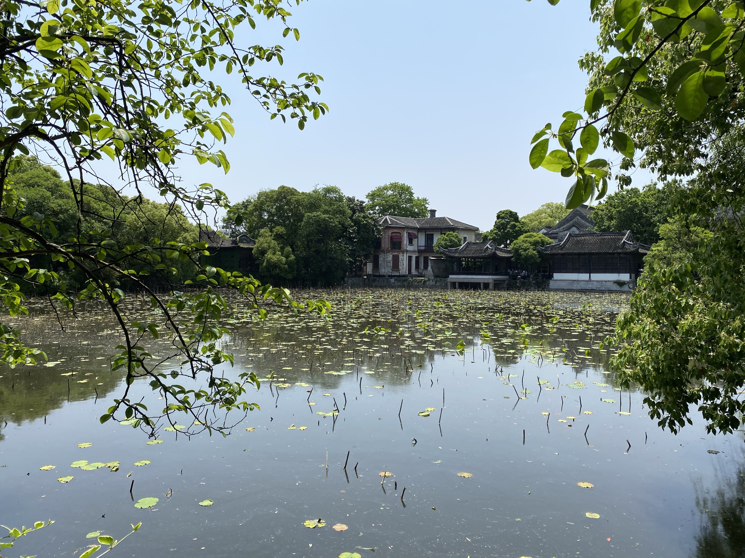 【携程攻略】南浔古镇小莲庄景点,刘家的私人园林保存的很好,商业气息