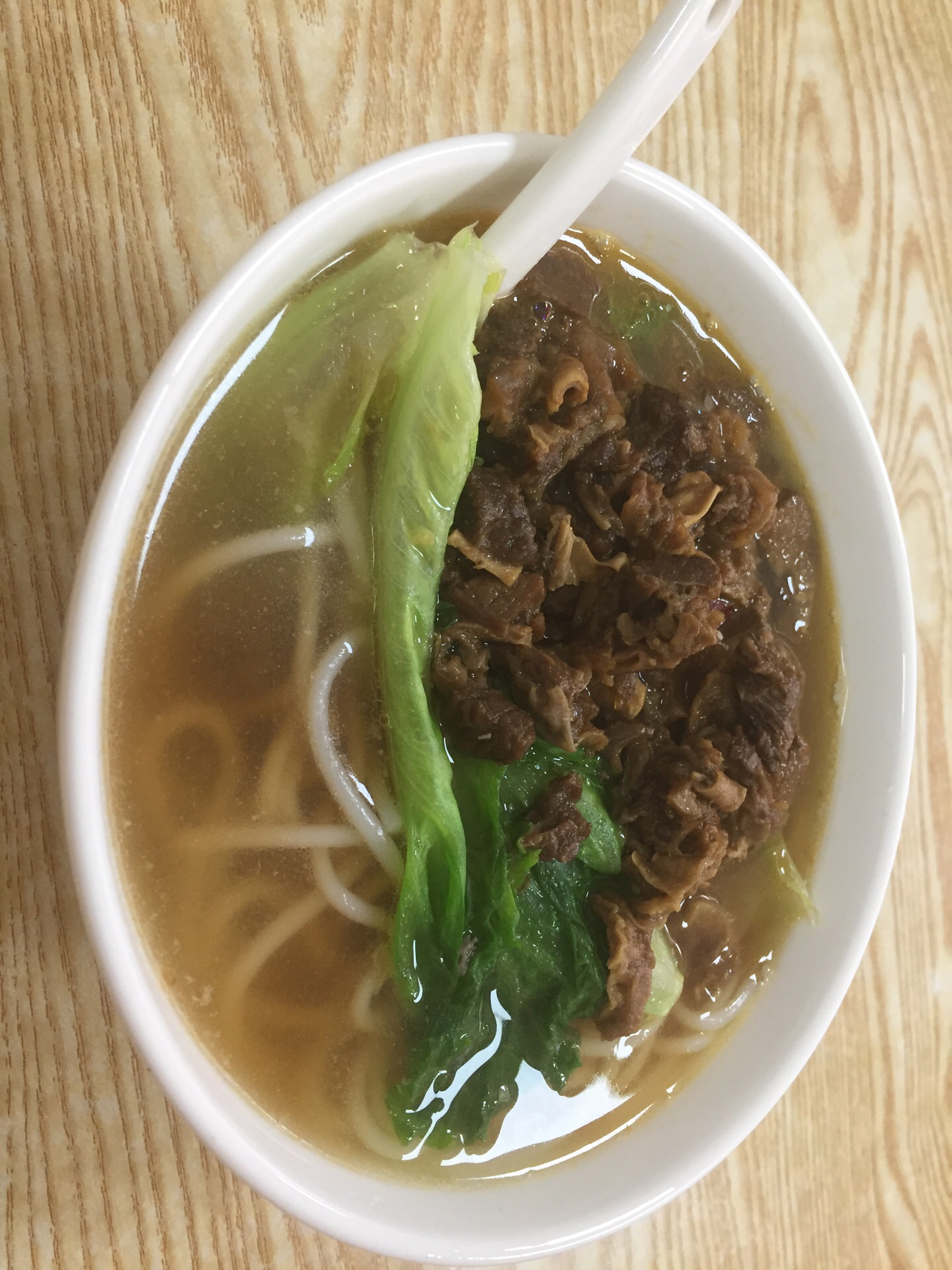 快餐粉面粥冲淡了普宁肠粉的味道但是却是店里最精典的可以加不同的料