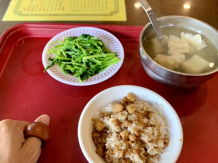 台北丸林鲁肉饭攻略 丸林鲁肉饭特色菜推荐 菜单 人均消费 电话 地址 菜系 点评 营业时间 携程攻略