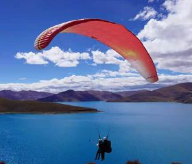 羊卓雍措（羊湖）國際滑翔傘基地