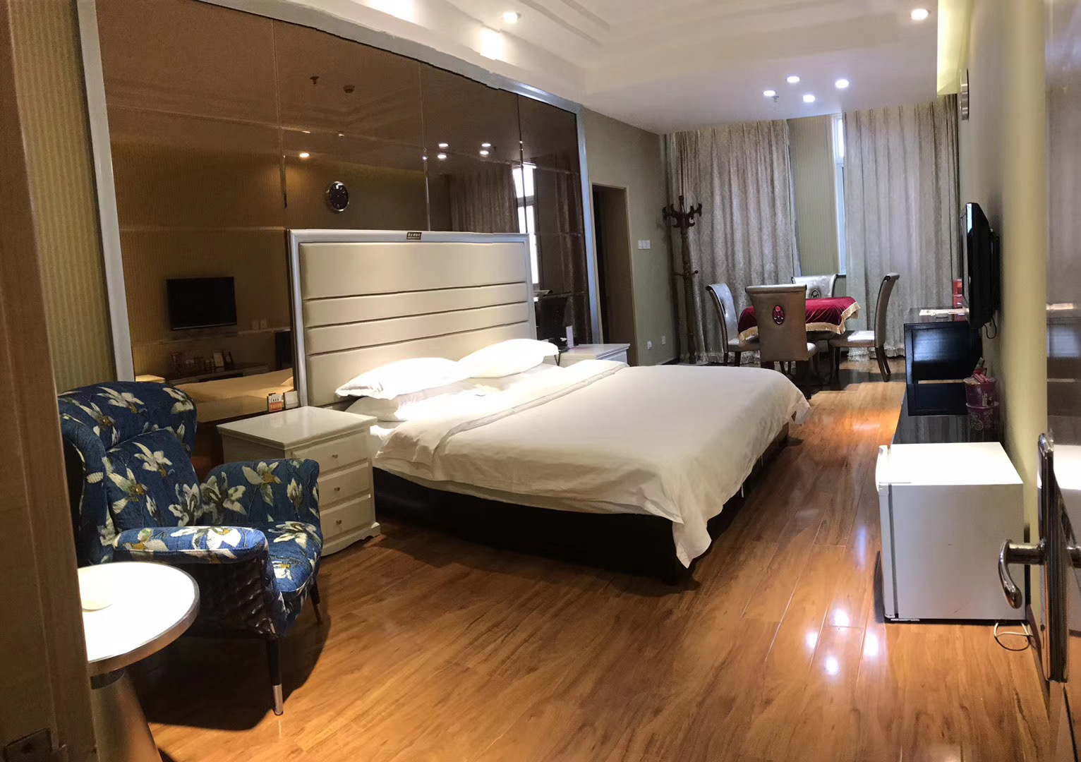 隆昌大酒店