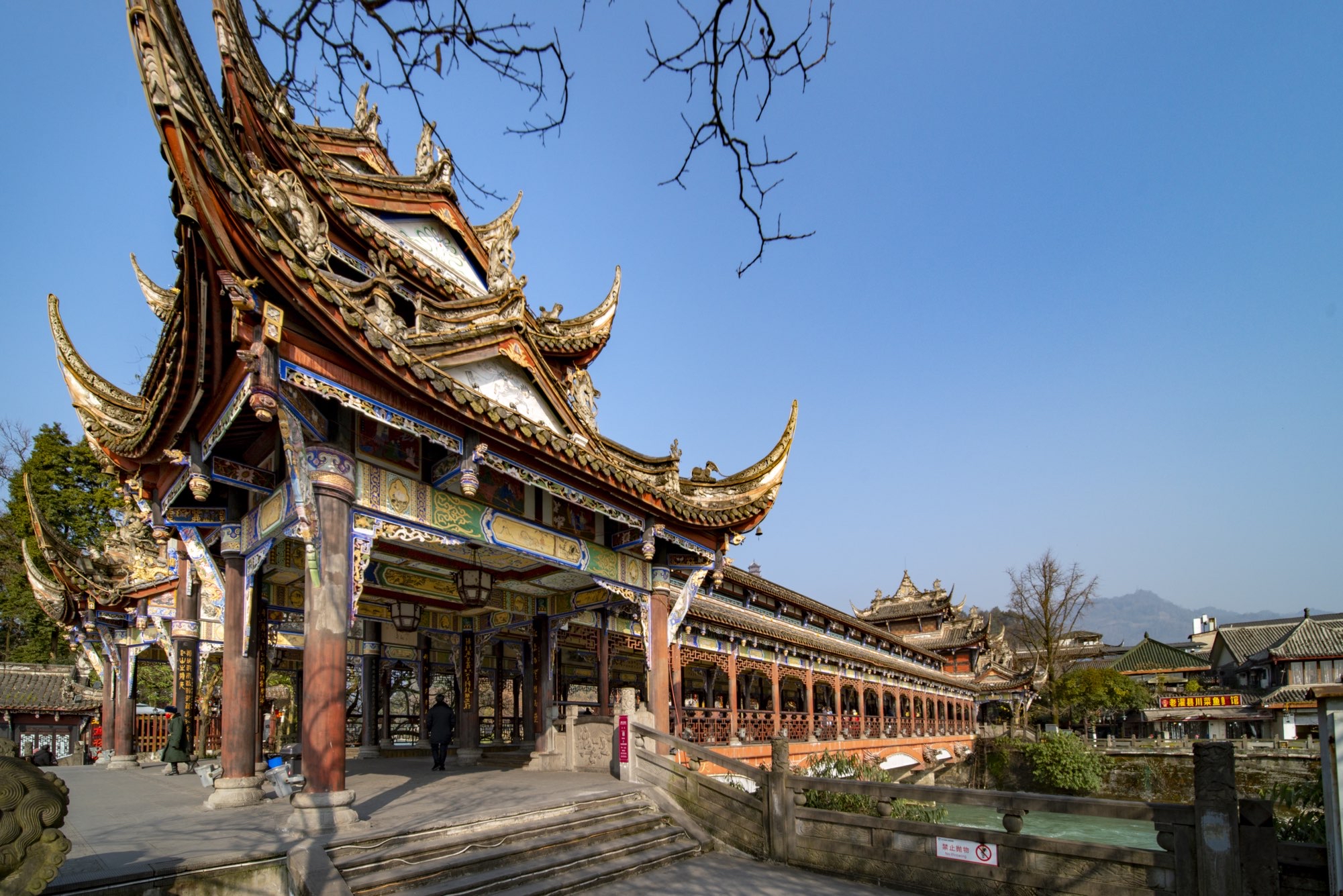 【携程攻略】都江堰南桥景点,都江堰南桥是游人到都江堰旅游必打卡的