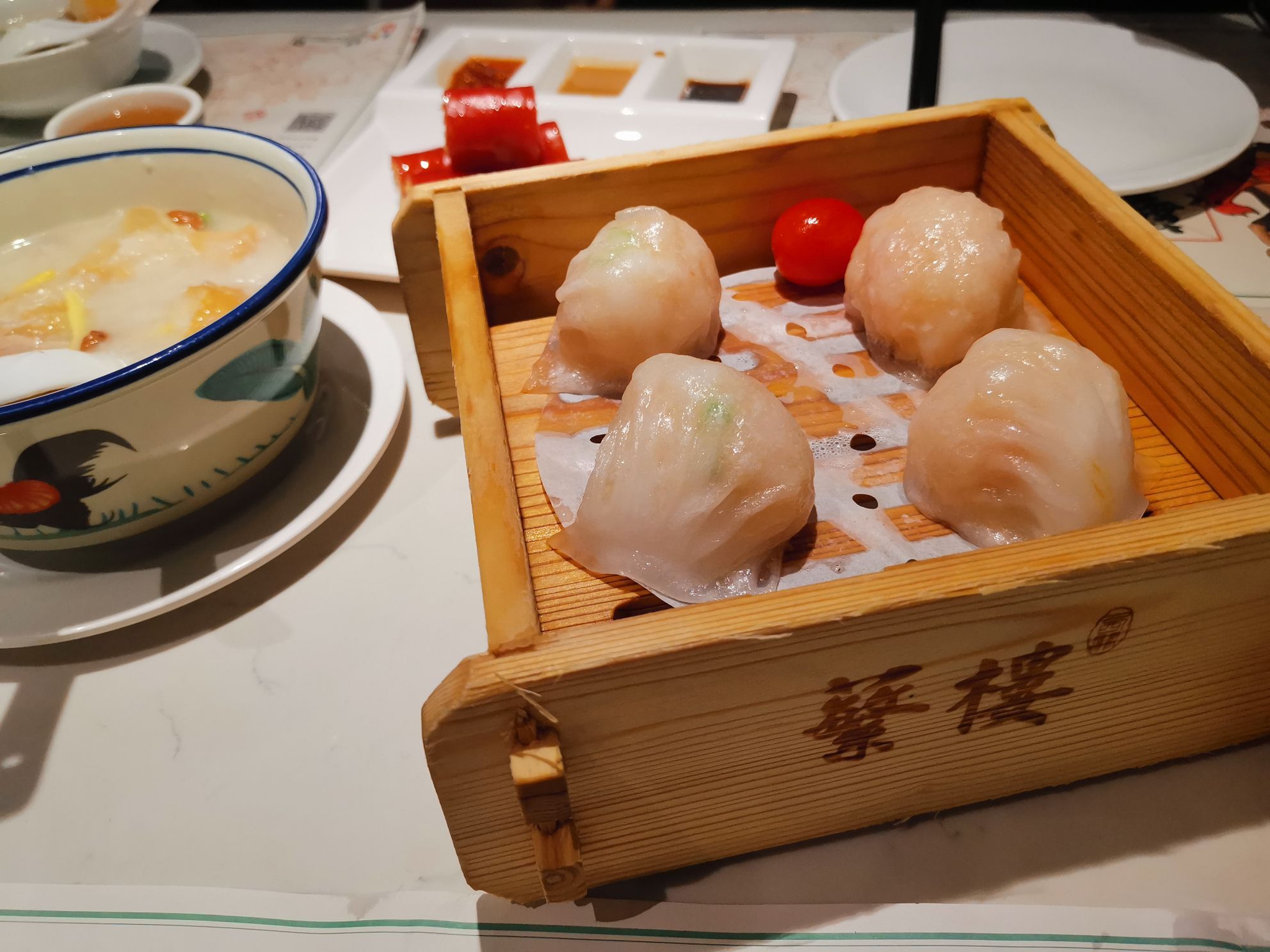 上海蘩楼(淮海百盛店)好吃吗,蘩楼(淮海百盛店)味道怎么样,环境/服务