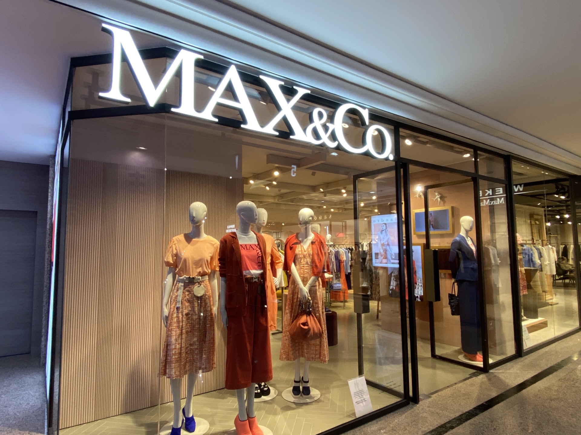 (铜锣湾时代广场店)