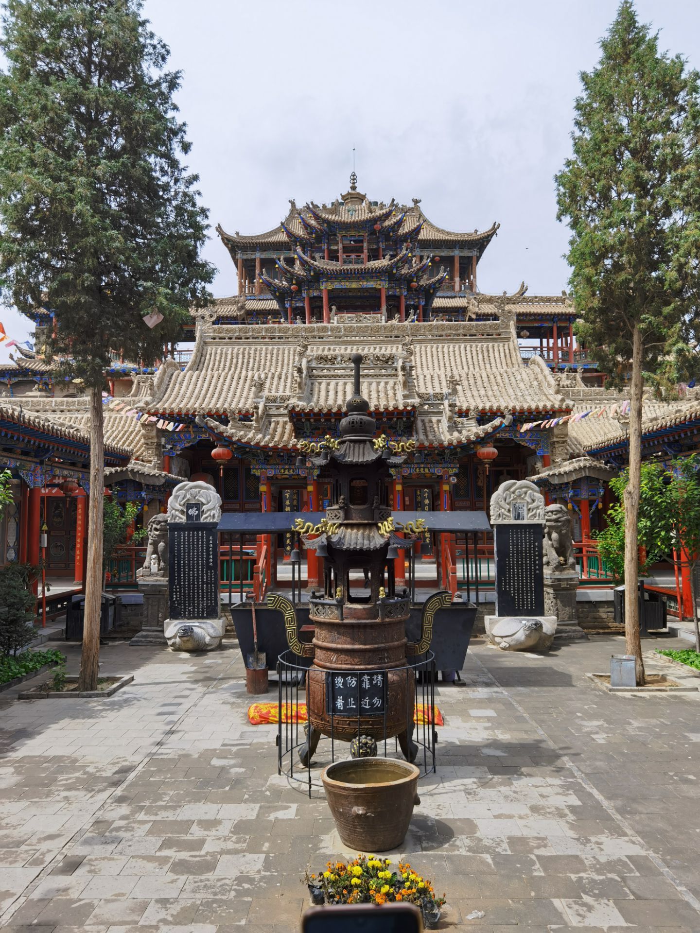 中卫城里最值得推荐的景点——高庙保安寺,儒释道三家共存的庙宇,全国