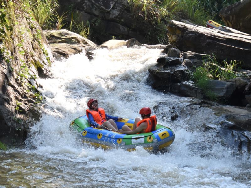 狮子岩漂流
