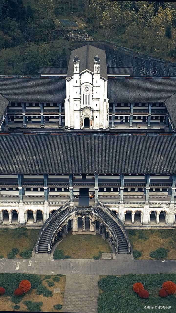 白鹿上書院,坐落於深山,建於1895年,繁華不在,如今被世人慢慢