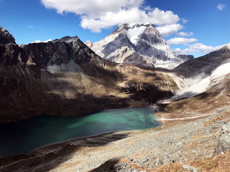 稻城卡斯地狱谷攻略,稻城卡斯地狱谷门票/游玩攻略/地址/图片/门票