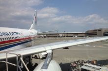 1978年5月20日，新东京国际机场建成通航；2002年4月，新东京国际机场第二跑道启用；2004年