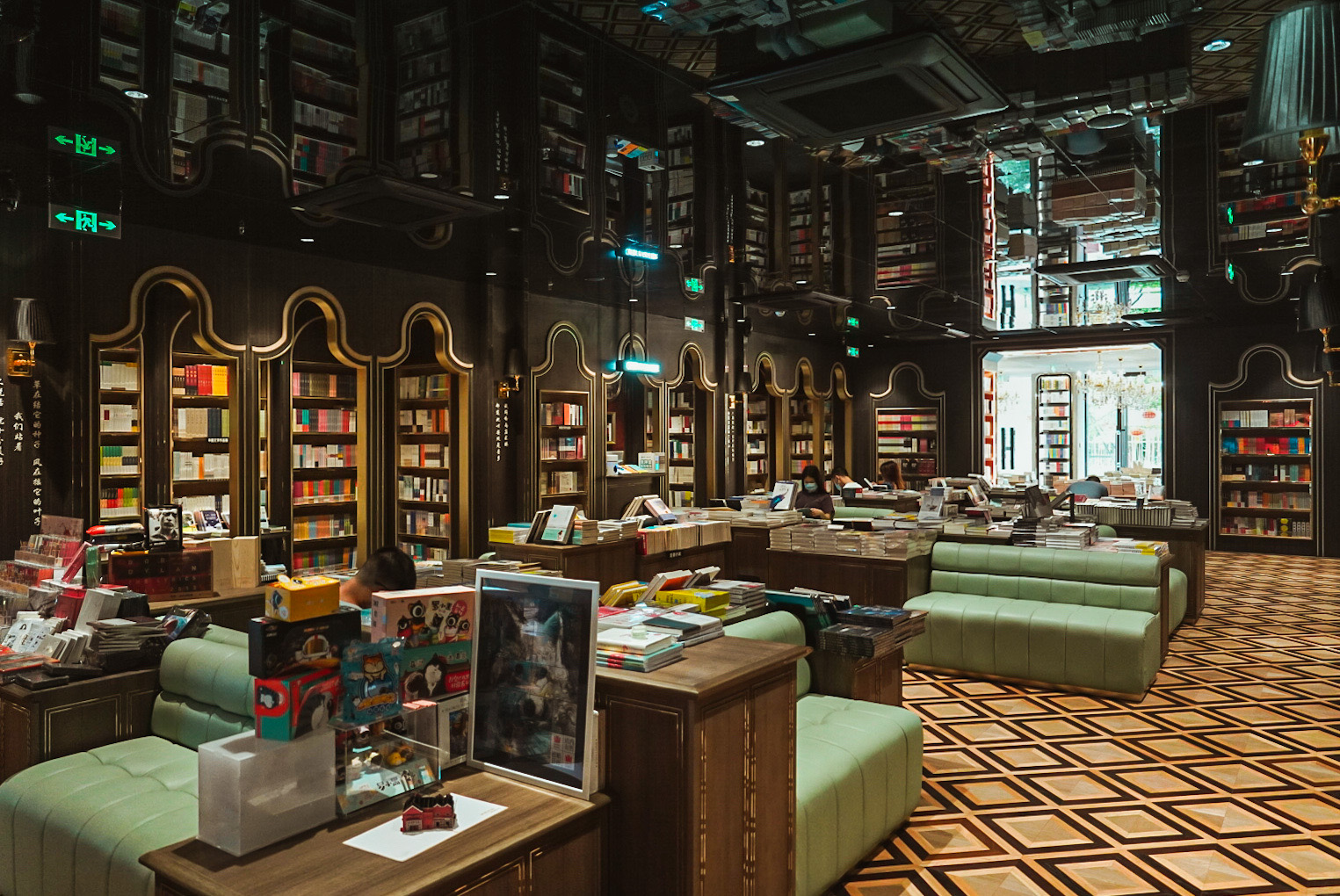 【携程攻略】广州钟书阁(永庆坊店)购物,起源于上海的钟书阁,一直以来