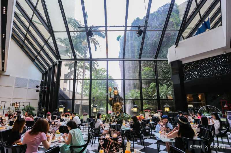 广州网红下午茶花园酒店瀑布餐厅