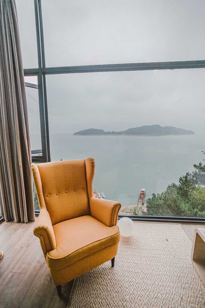 入住白廊最美民宿骑行最美环湖路