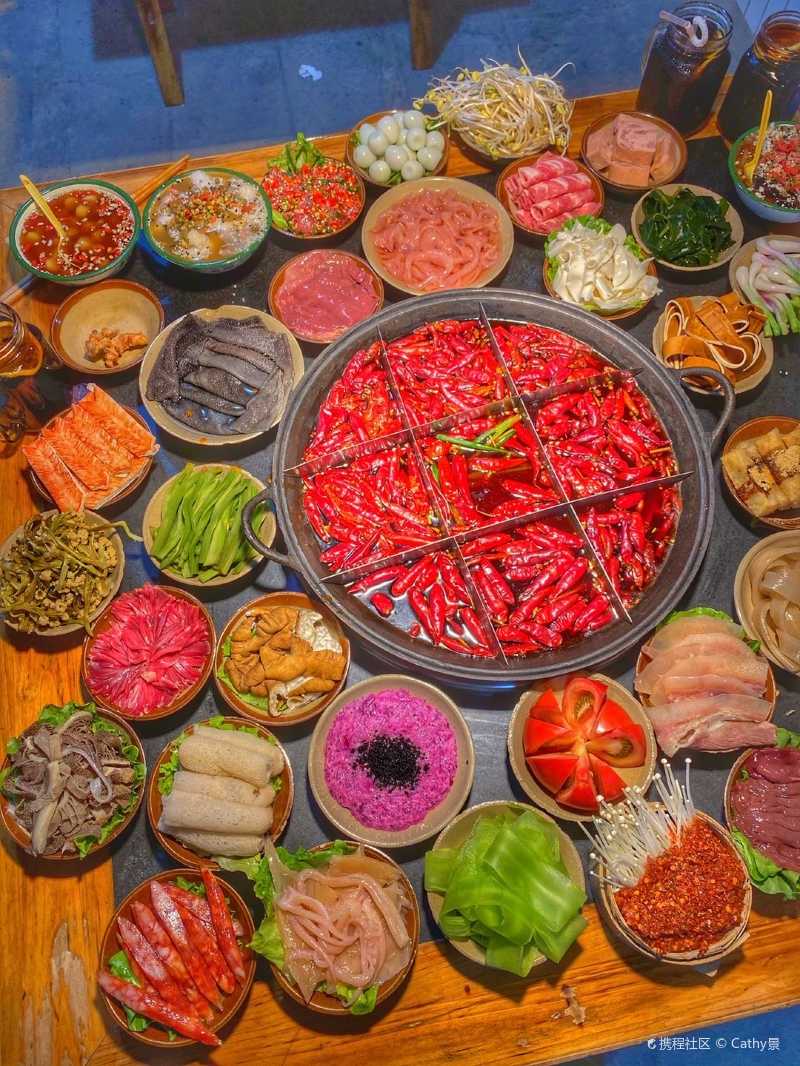 重庆火锅60小碗菜牛杂火锅好吃又便宜