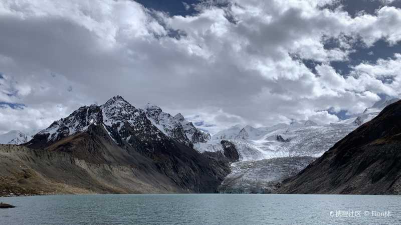 西藏最美冰川布加雪山