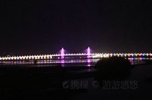 夜眺水东湾大桥
