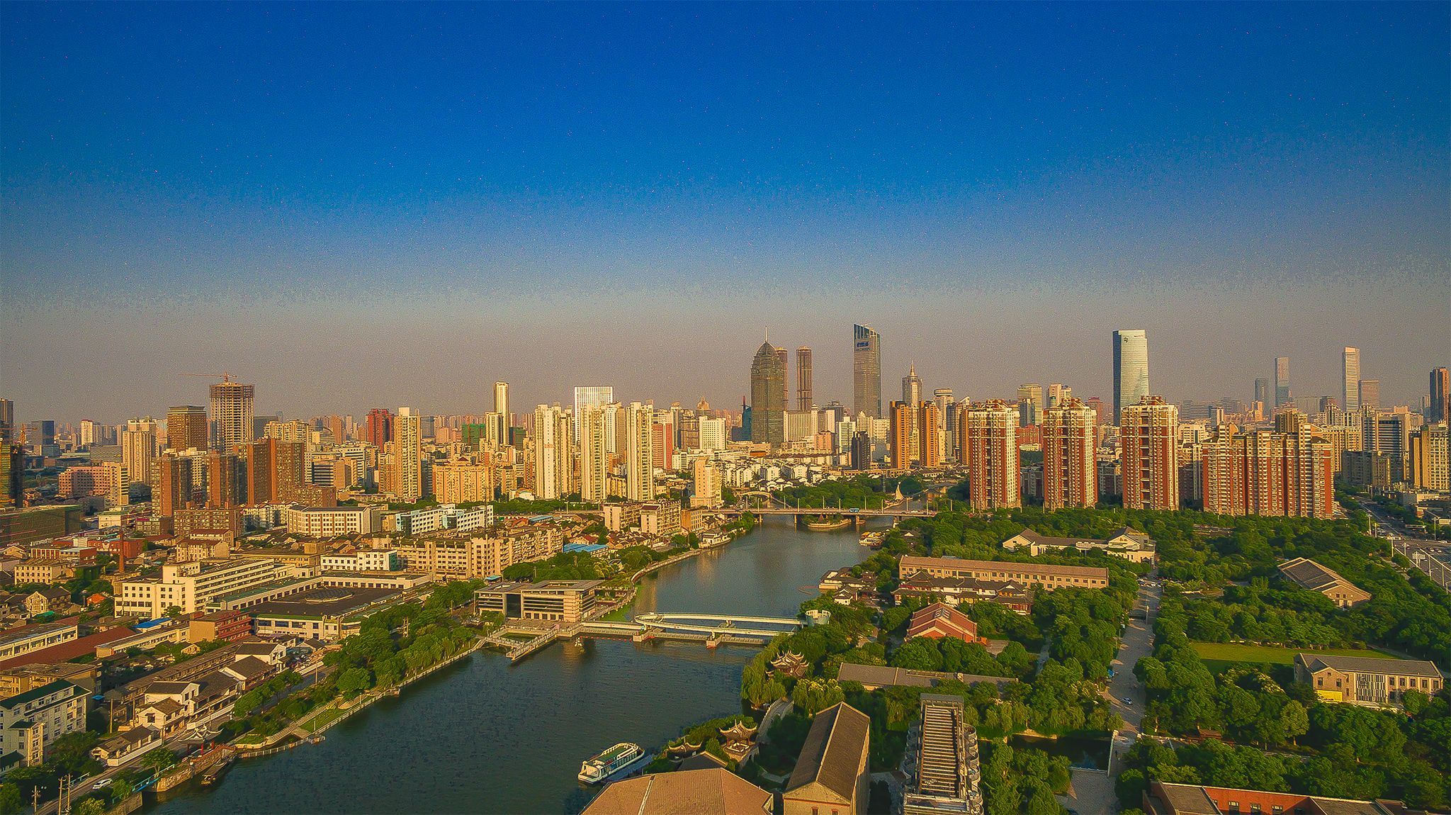 【携程攻略】无锡运河公园景点,航拍无锡运河.