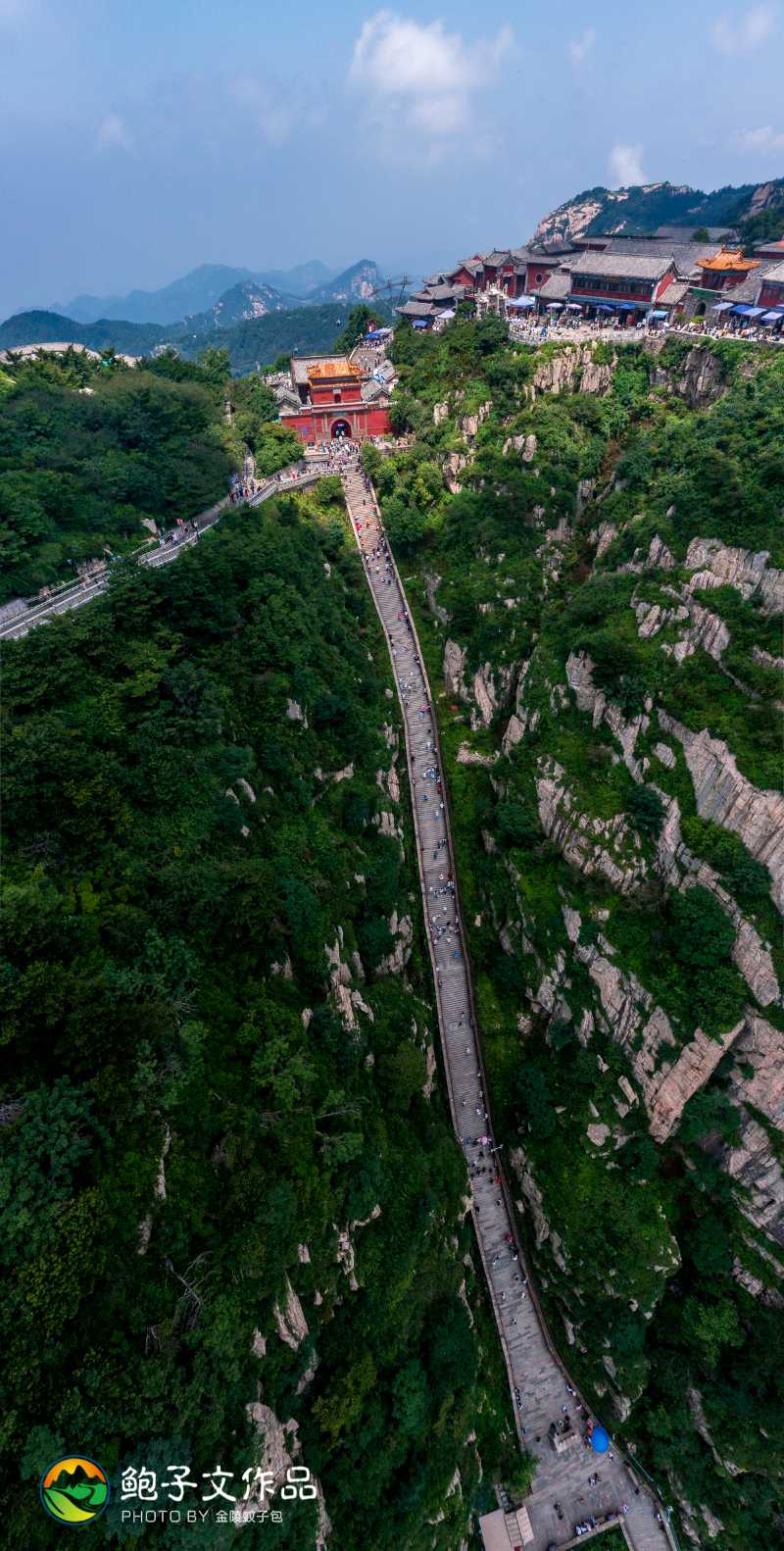 泰山五岳之首登顶南天门挑战十八盘