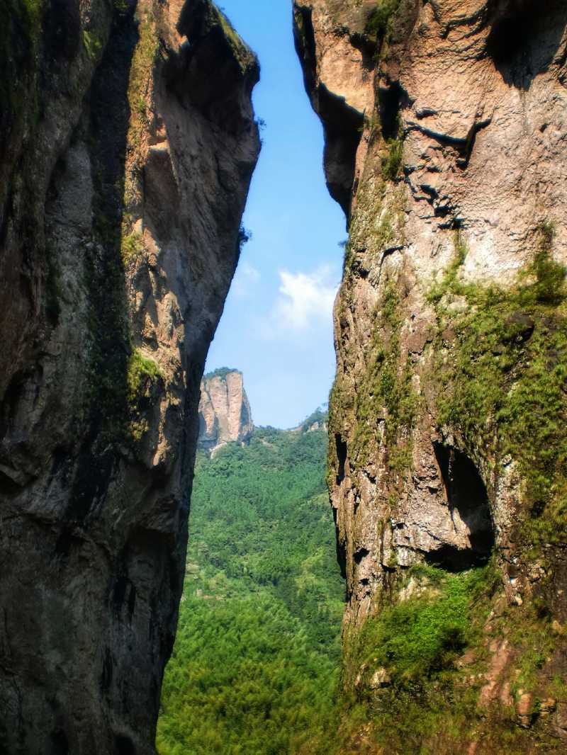 顯勝門是雁蕩山的一個分支景點~離各主景區間有點距離.但還是推薦