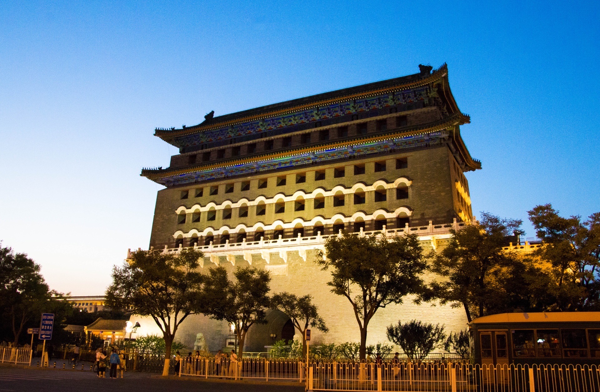 【携程攻略】北京大栅栏景点,这里是距离天安门最近的,保留最完好