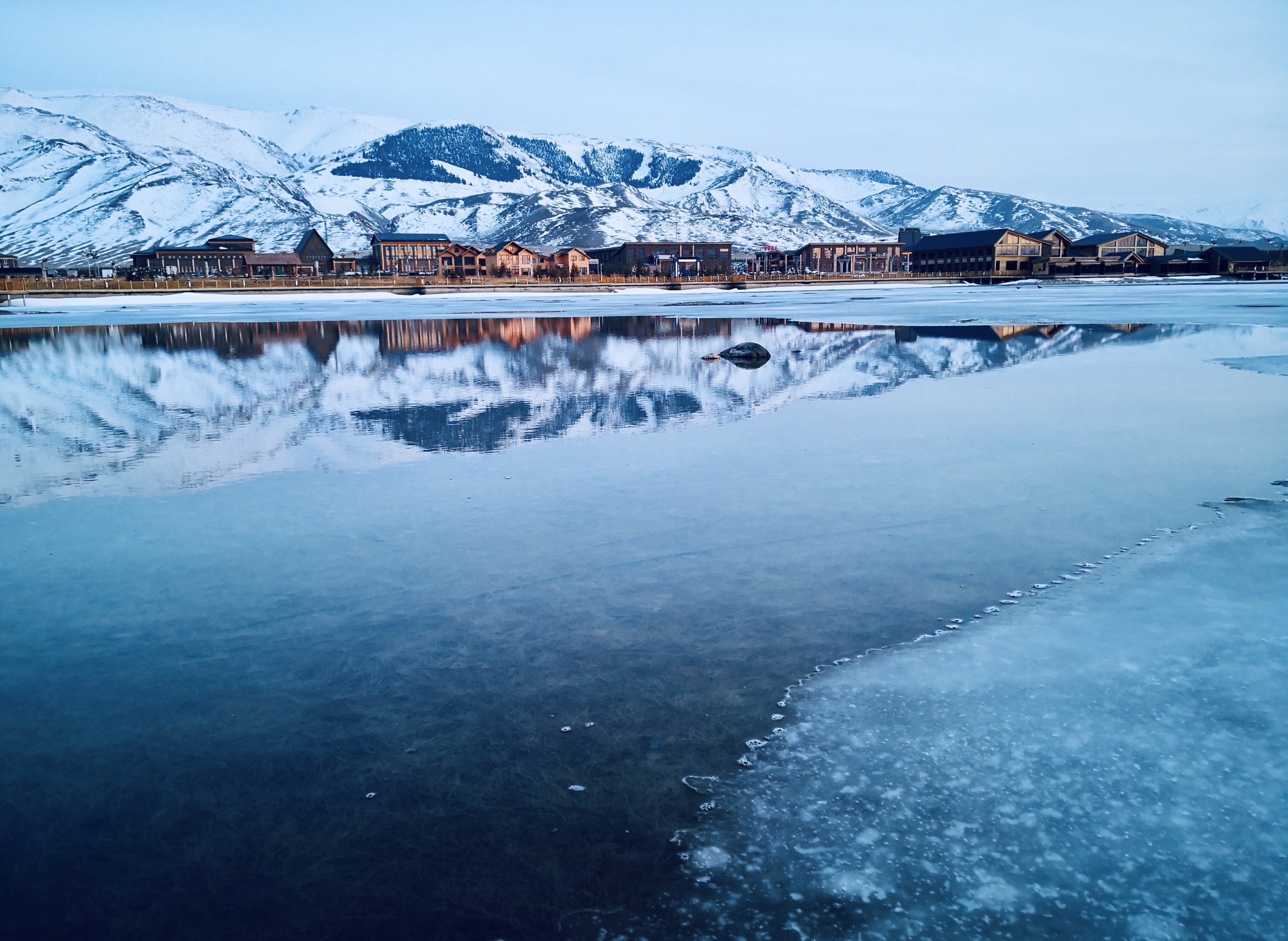 【携程攻略】博乐赛里木湖景点,赛里木湖位于新疆西部伊宁市西面,丝绸