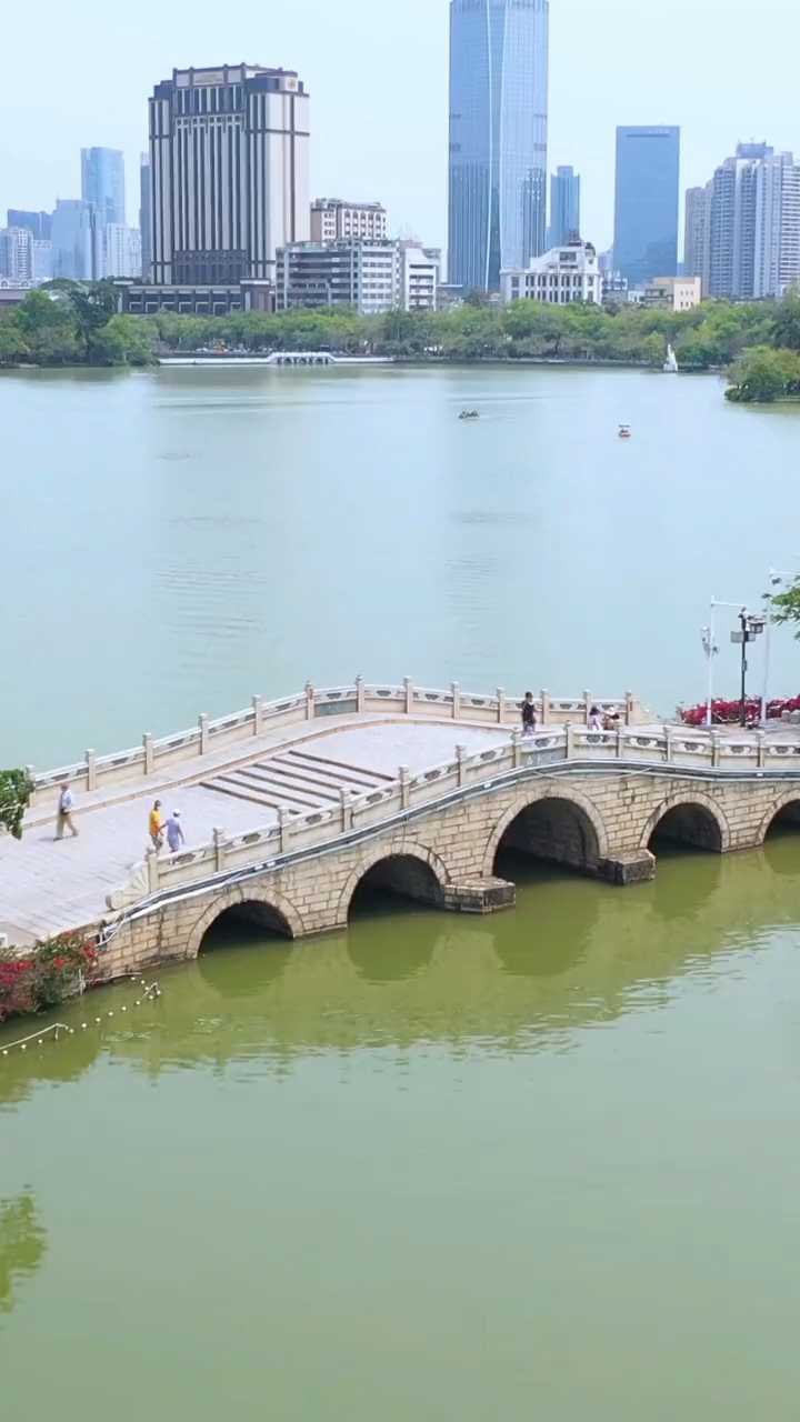 惠州西湖风景九桥景点之一明圣桥又称黄塘桥,在陈公堤中,是西湖六大