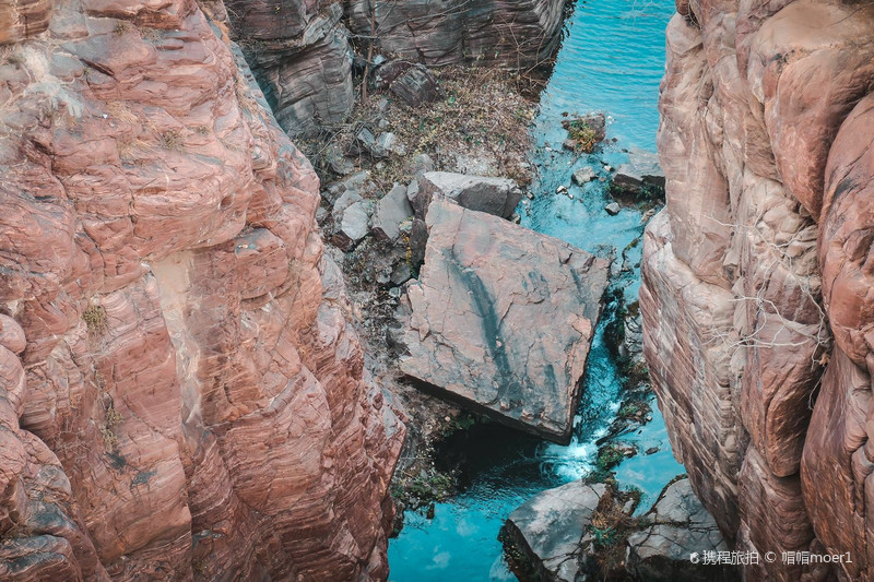 帽帽moer1冬日的红石峡风景依然美的惊心动-红石峡自由行旅拍-旅游