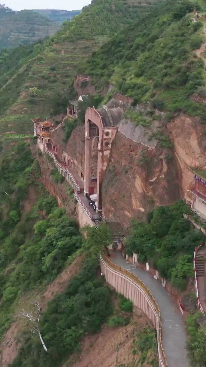 甘谷大象山千佛洞简介图片