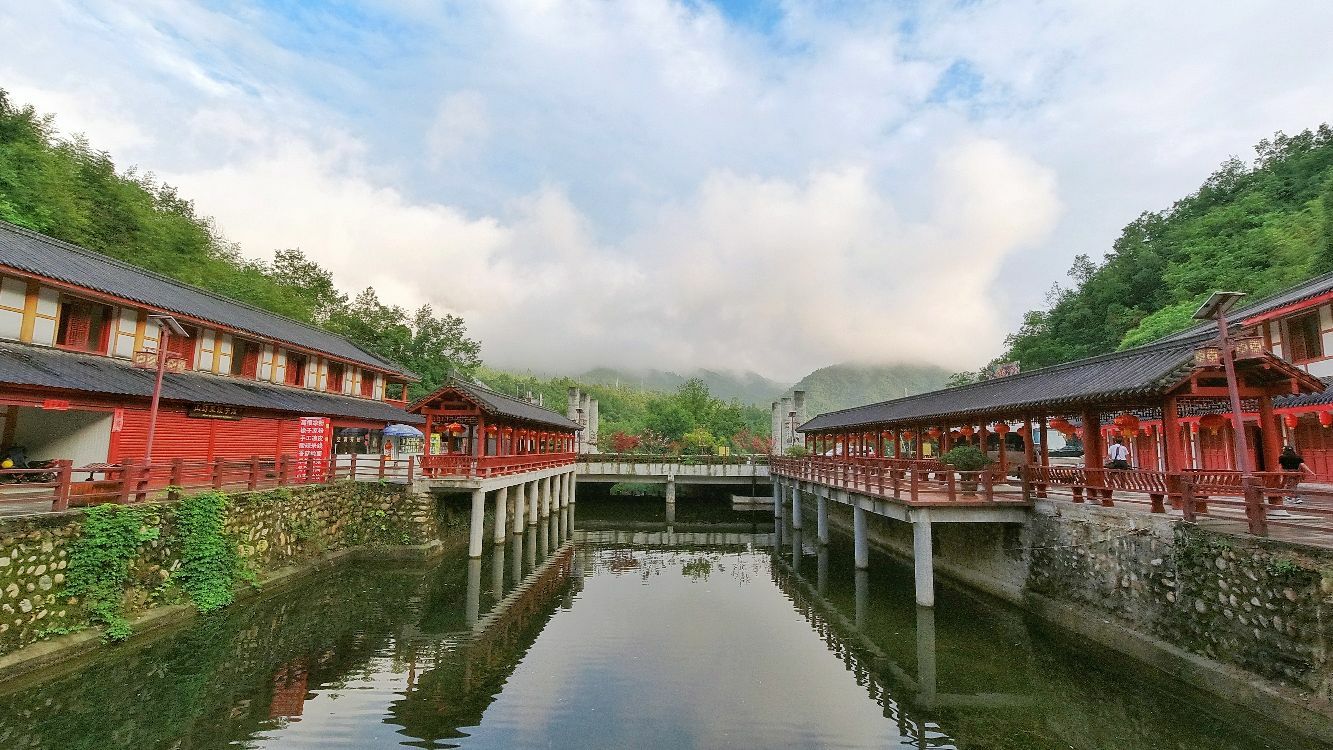 西峡荷花洞风景区攻略,西峡荷花洞风景区门票/游玩攻略/地址/图片