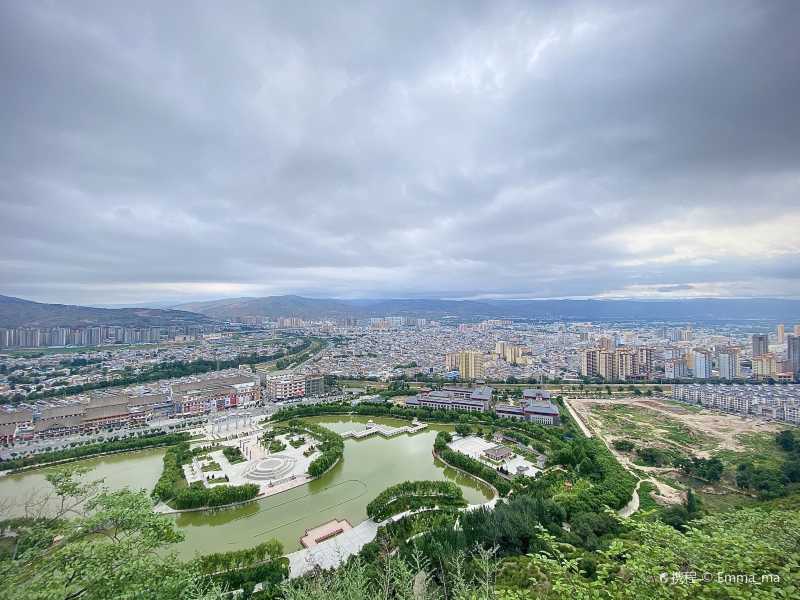 甘谷大象山全景图图片