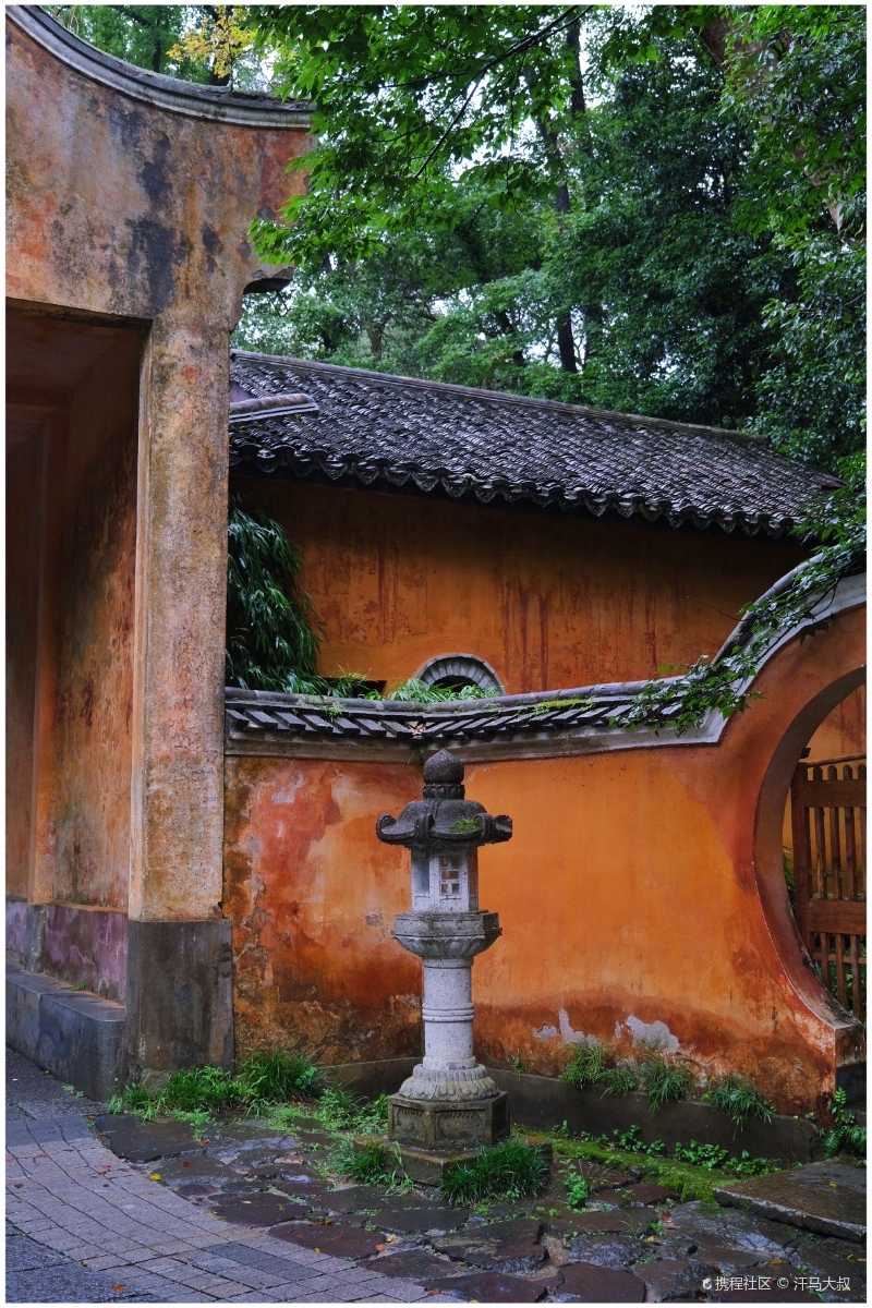 雨中探幽千年古刹天台山国清寺