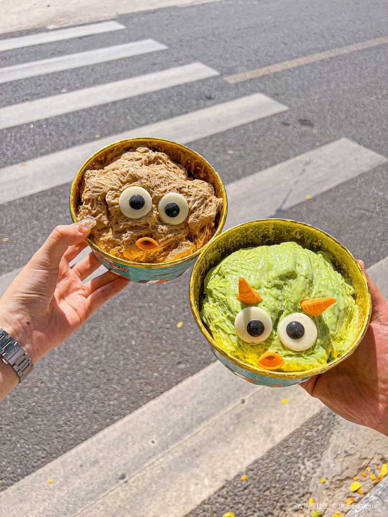 天啦7515三亚超乖怪兽绵绵冰98巷子里的椰子鸡 三亚坠乖的怪兽