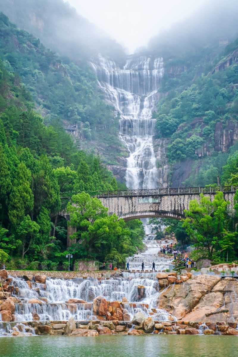 浙江台州天台山發瀑布,高度落差325米,-攜程攻略