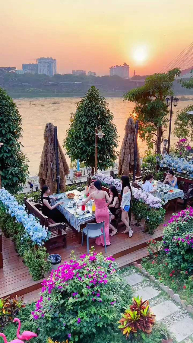 西双版纳曼斗傣味花园餐厅 携程氢气球 西双版纳曼斗傣味花园餐厅 携程氢气球