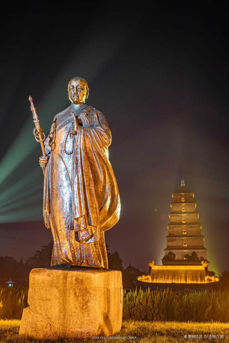 充周_西安必打卡系列 | 登大雁塔俯-玄奘法师铜像自由行笔记-旅游景点