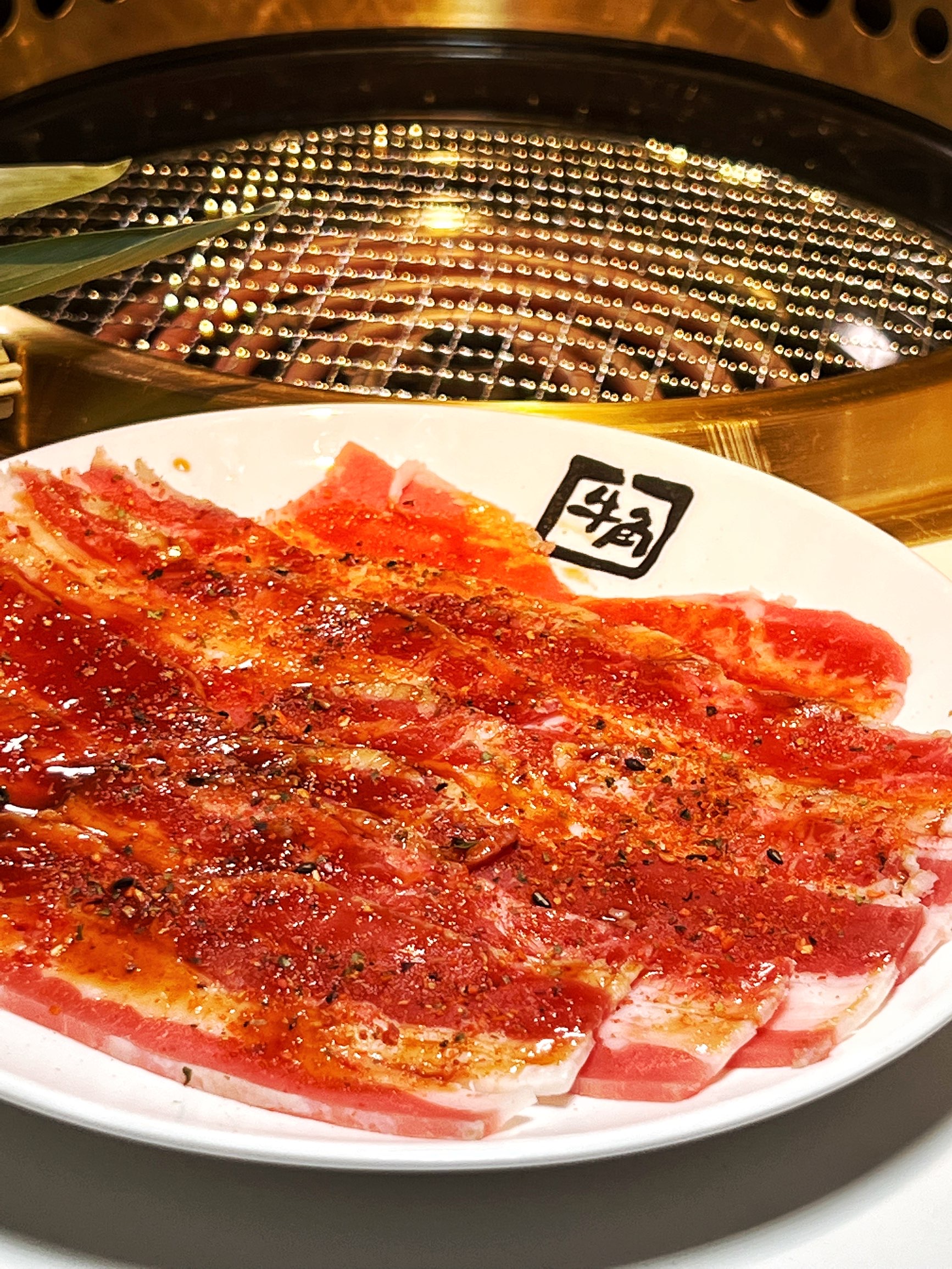 日本火了24年の“烤肉大亨”，「牛角烧肉」来了！|烤肉_新浪新闻