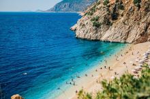 土耳其 |地中海的冒险之都  从费特希耶到卡什也就是经典D400公路自驾时路过的小沙滩，被称为世界最